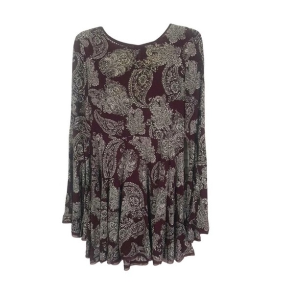 Urban Outfitters | Ecote Sascha Bell Sleeve Paisley Red Dress - Picture 7 of 10